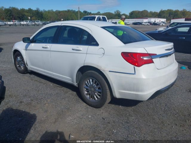 2014 CHRYSLER 200 1C3CCBAB5EN231393 Photo 2