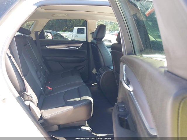2018 CADILLAC XT5 1GYKNDRS7JZ197455 Photo 7