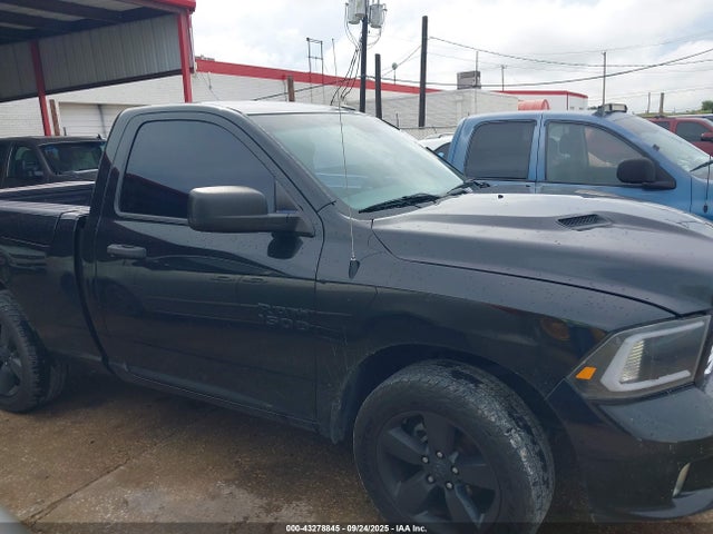 3C6JR6AG9HG645737 RAM 2017