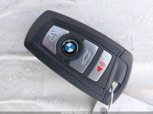 BMW 2015 2015 WBSFV9C57FD595009 Image 11