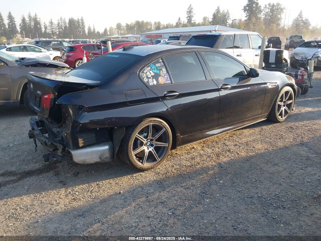 BMW 2015 2015 WBSFV9C57FD595009 Image 4