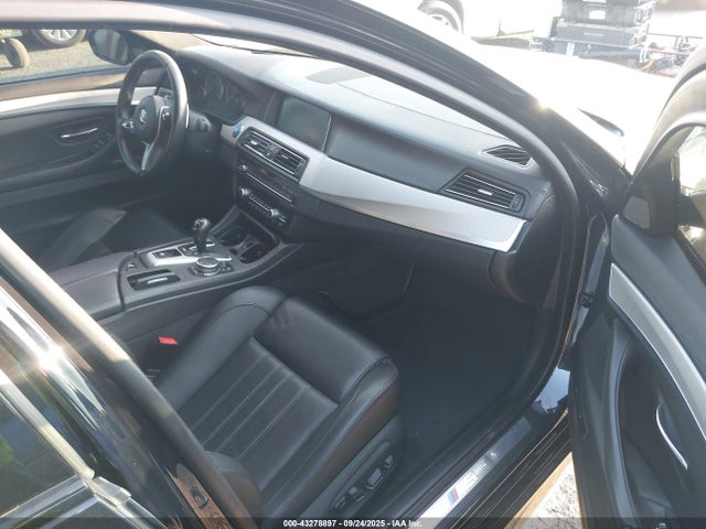 BMW 2015 2015 WBSFV9C57FD595009 Image 5