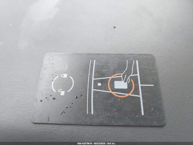 2025 TESLA MODEL 3 5YJ3E1EB9SF953857 Photo 10