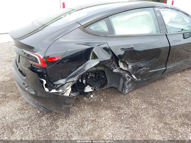 2025 TESLA MODEL 3 5YJ3E1EB9SF953857 Photo 5