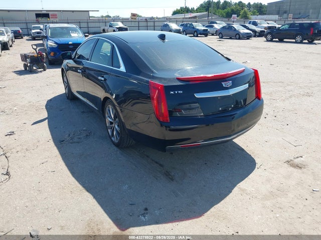 2016 CADILLAC XTS 2G61U5S38G9192574 Photo 2