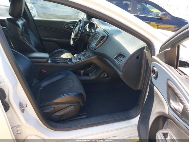 1C3CCCBB6FN708368 Chrysler 2015