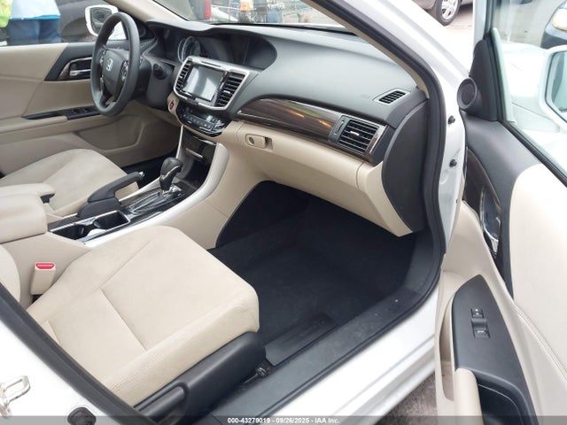 1HGCR2F76GA068571 Honda k24w1
