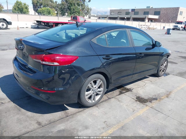 KMHD84LF7HU106138 Hyundai Elantra
