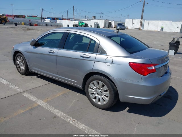 Chrysler 200 LX 2014 1C3CCBAB0EN212024 Image 3