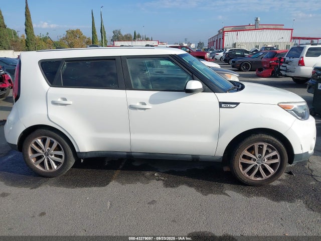 KIA g 2018 KNDJP3A52J7558923 Image 12