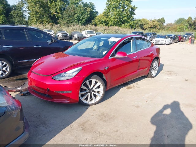 2018 TESLA MODEL 3 5YJ3E1EB8JF065728 Photo 1
