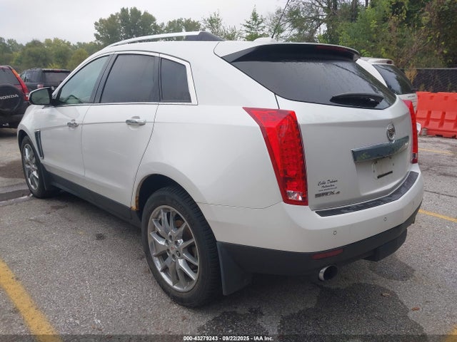 2015 CADILLAC SRX 3GYFNGE36FS537345 Photo 2