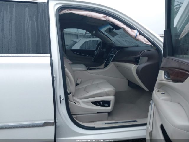 2017 CADILLAC ESCALADE 1GYS4CKJ9HR299624 Photo 4