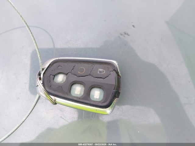 2017 CADILLAC XT5 1GYKNBRS6HZ135818 Photo 10