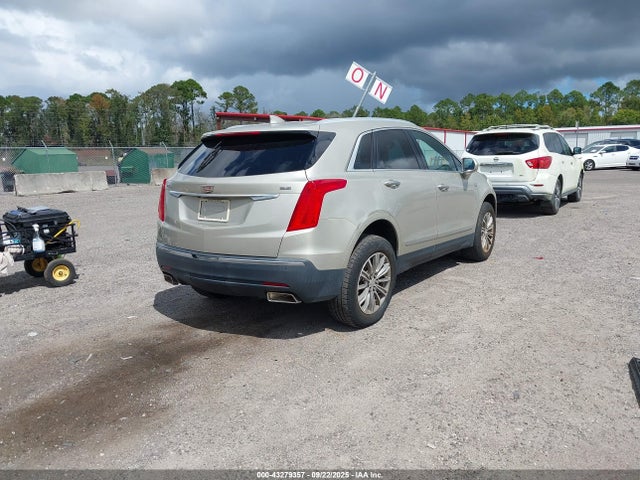 2017 CADILLAC XT5 1GYKNBRS6HZ135818 Photo 3