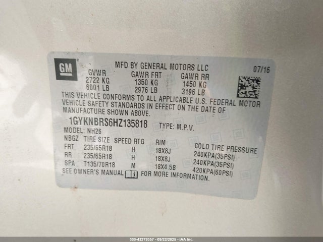 2017 CADILLAC XT5 1GYKNBRS6HZ135818 Photo 8