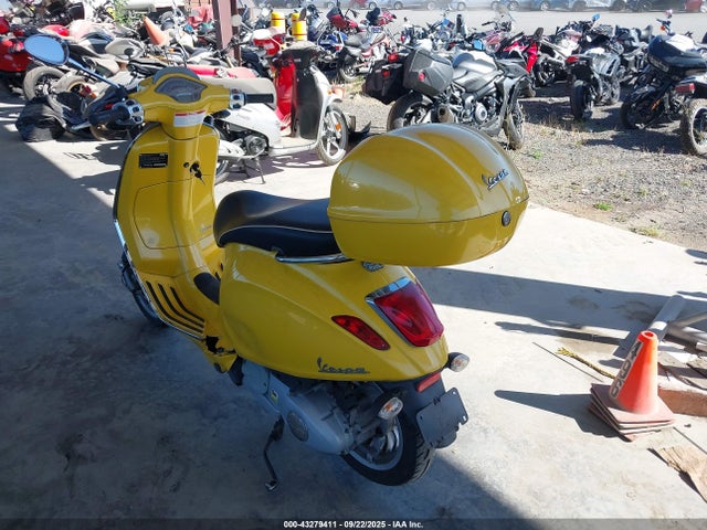 ZAPM818G6G5401372 Vespa 2016
