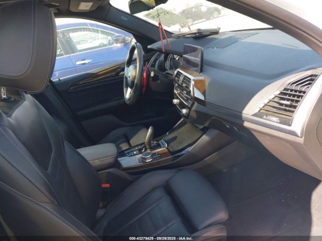 2018 BMW X3 5UXTR9C52JLD60645 Photo 4