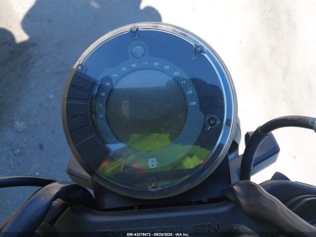 Aukcja sprzedaży 2023 Husqvarna Vitpilen 401/svartpilen 401, vin: MD2JUJ402PC225807, numer aukcji: 43279472