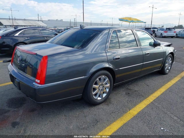 2011 CADILLAC DTS 1G6KH5E63BU107425 Photo 3
