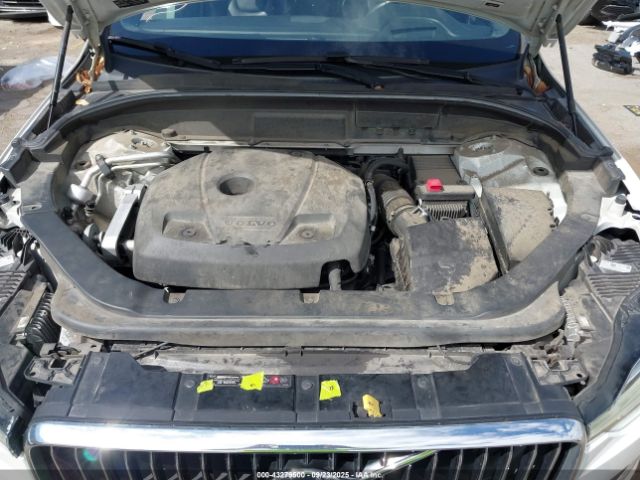 2018 VOLVO XC60 YV4A22RL7J1032833 Photo 9