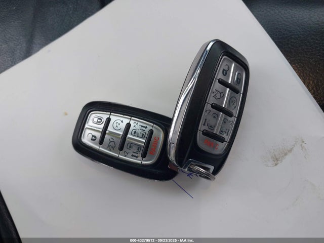 Chrysler Pacifica 2017 2C4RC1BG2HR594588 Image 11