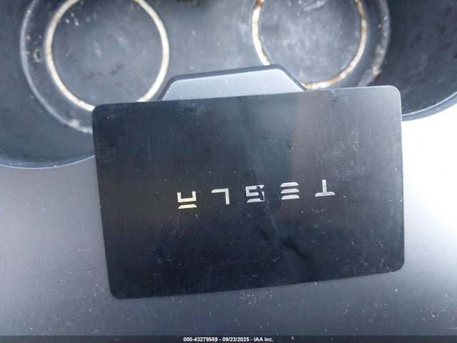 2021 TESLA MODEL Y 5YJYGDEE2MF249823 Photo 10