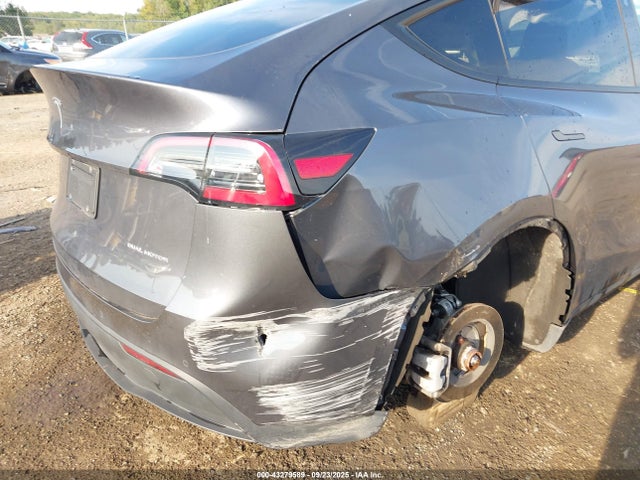 2021 TESLA MODEL Y 5YJYGDEE2MF249823 Photo 5