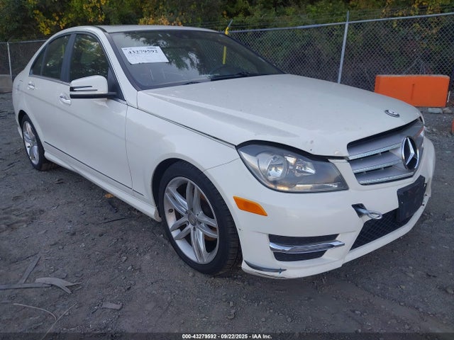 Продаж на аукціоні авто 2012 Mercedes-benz C 300 Sport 4matic, vin: WDDGF8BB0CA710093, номер лоту: 43279592