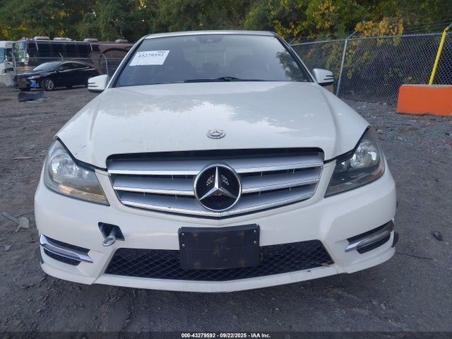Продаж на аукціоні авто 2012 Mercedes-benz C 300 Sport 4matic, vin: WDDGF8BB0CA710093, номер лоту: 43279592