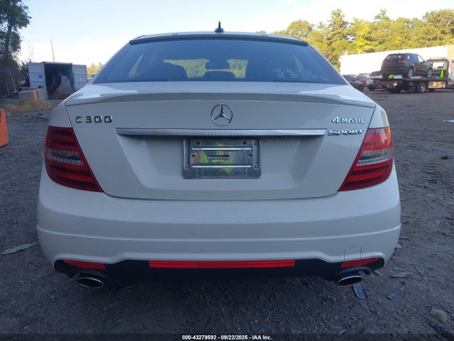 Продаж на аукціоні авто 2012 Mercedes-benz C 300 Sport 4matic, vin: WDDGF8BB0CA710093, номер лоту: 43279592