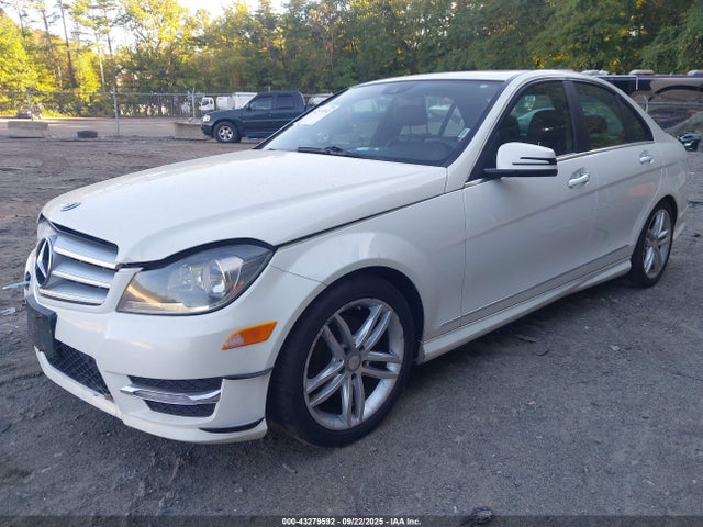 Продаж на аукціоні авто 2012 Mercedes-benz C 300 Sport 4matic, vin: WDDGF8BB0CA710093, номер лоту: 43279592