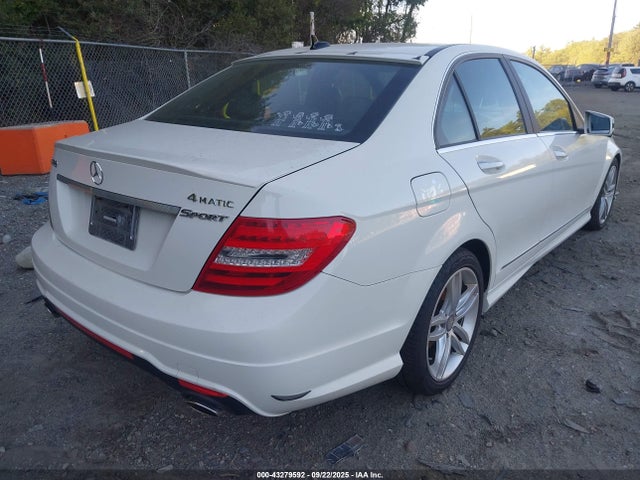 Продаж на аукціоні авто 2012 Mercedes-benz C 300 Sport 4matic, vin: WDDGF8BB0CA710093, номер лоту: 43279592