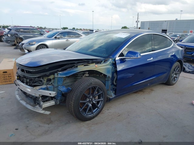 2019 TESLA MODEL 3 5YJ3E1EB2KF452874 Photo 1