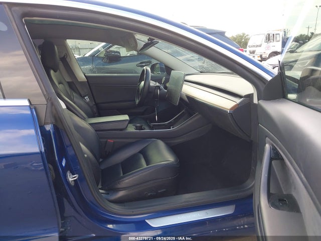 2019 TESLA MODEL 3 5YJ3E1EB2KF452874 Photo 4