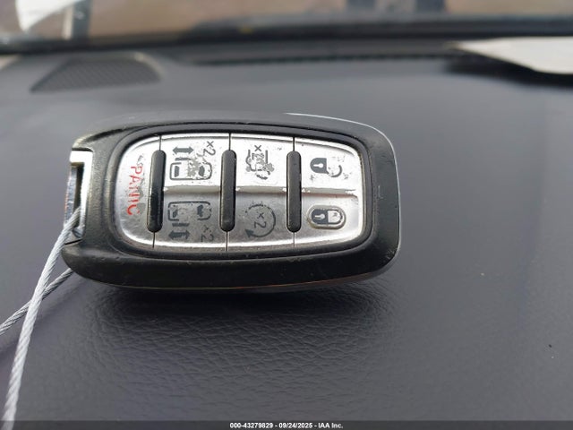 Продаж на аукціоні авто 2019 Chrysler Pacifica Touring L, vin: 2C4RC1BG4KR537347, номер лоту: 43279829