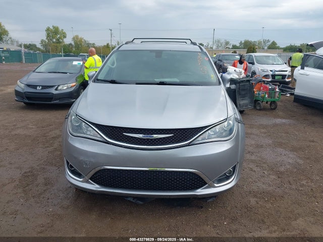 Продаж на аукціоні авто 2019 Chrysler Pacifica Touring L, vin: 2C4RC1BG4KR537347, номер лоту: 43279829