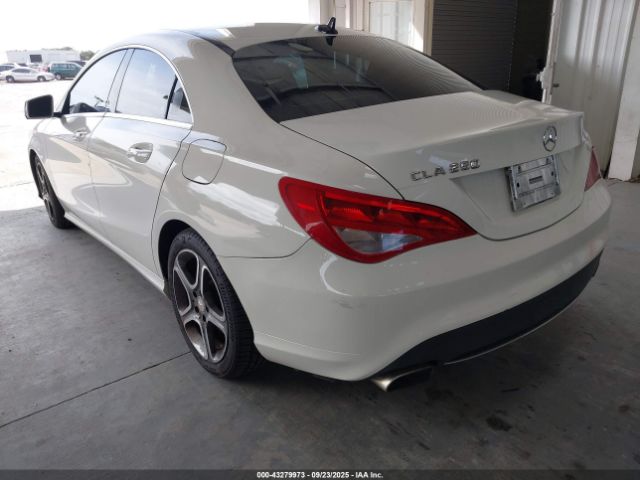 2014 MERCEDES-BENZ CLA 250 WDDSJ4EB7EN108025 Photo 2
