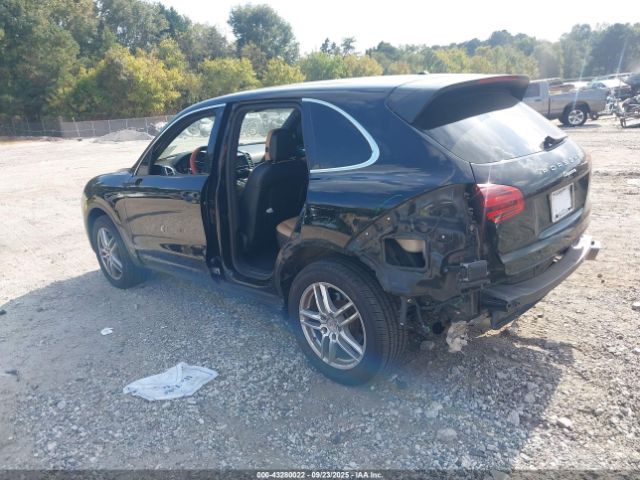 2016 PORSCHE CAYENNE WP1AA2A29GKA36246 Photo 2