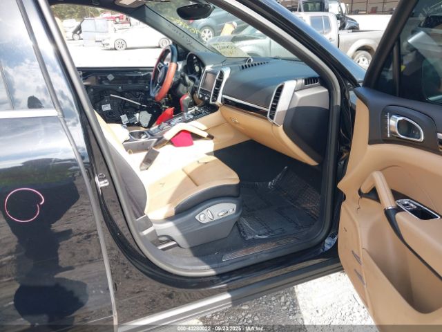 2016 PORSCHE CAYENNE WP1AA2A29GKA36246 Photo 4