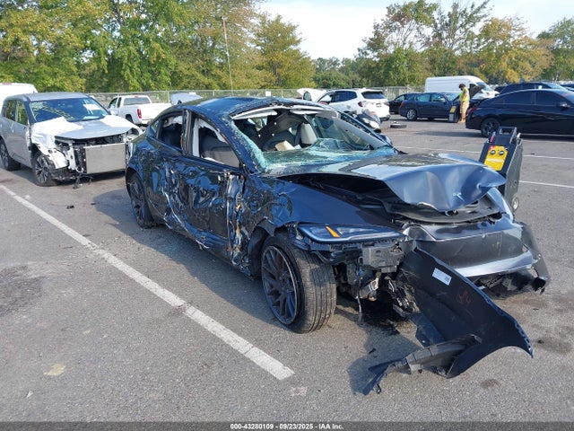 2025 TESLA MODEL 3 5YJ3E1EA1SF882970 Photo 0