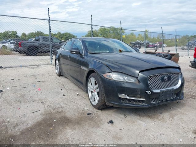 2017 JAGUAR XJ SAJWJ2GD4H8W04869