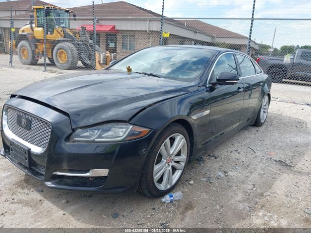 2017 JAGUAR XJ SAJWJ2GD4H8W04869 Photo 1