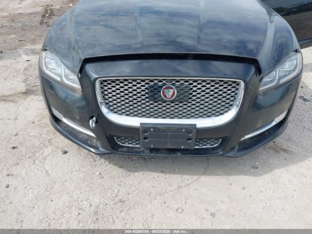2017 JAGUAR XJ SAJWJ2GD4H8W04869 Photo 5