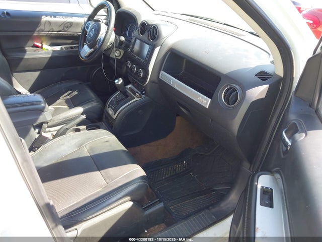Jeep 2014 2014 1C4NJDCB7ED728390 Image 5