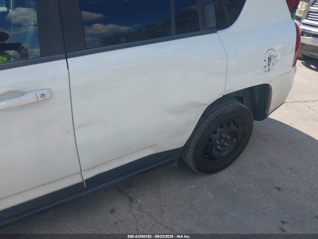 Jeep 2014 2014 1C4NJDCB7ED728390 Image 6