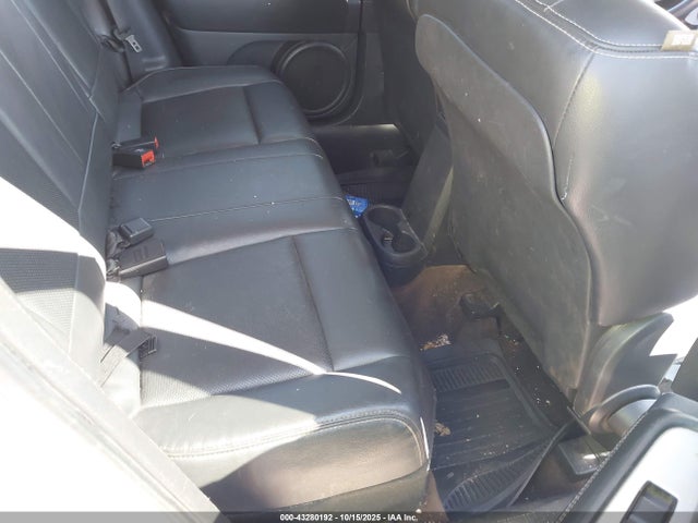 Jeep 2014 2014 1C4NJDCB7ED728390 Image 8