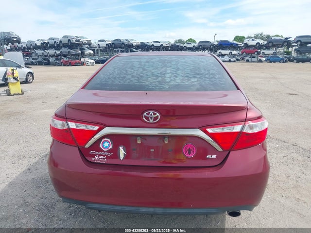 43280203 :رقم المزاد ، 4T1BF1FK4HU730824 vin ، 2017 Toyota Camry Se مزاد بيع