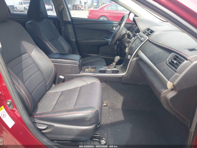 43280203 :رقم المزاد ، 4T1BF1FK4HU730824 vin ، 2017 Toyota Camry Se مزاد بيع