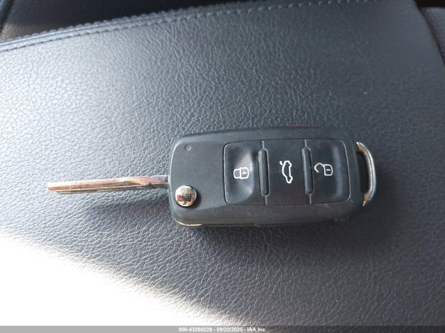 Продаж на аукціоні авто 2014 Volkswagen Passat 2.0l Tdi Se, vin: 1VWBN7A36EC057589, номер лоту: 43280229